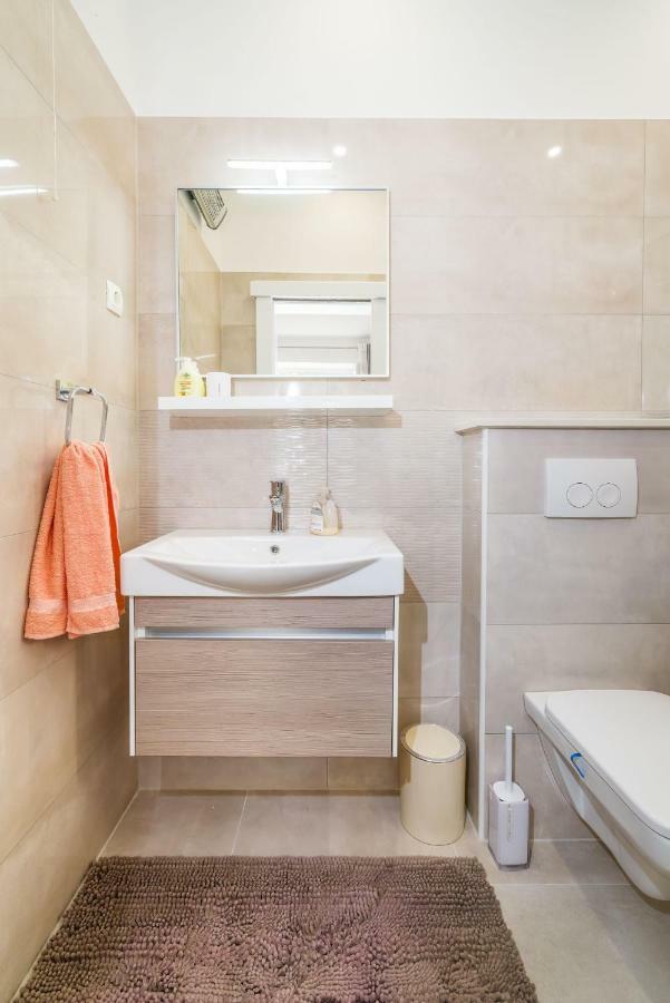 Apartment Newcity Novigrad  Exterior photo
